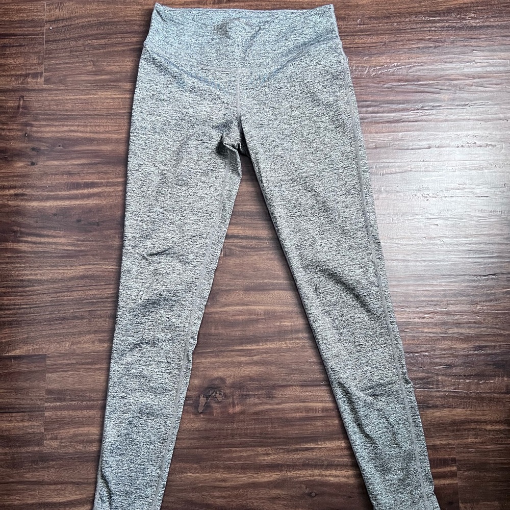 Grey TNA Leggings
